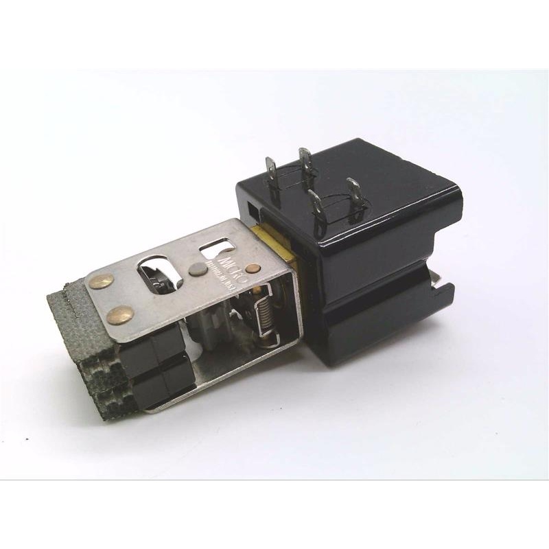 MINI-SWITCH 102PB3-T2