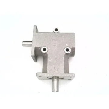 Редуктор с прямым углом R-081-C1