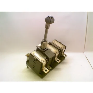 Разъединительный выключатель 3KA5330-1AD00