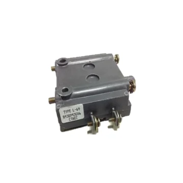 Комплект вспомогательных контактов 843D943G06