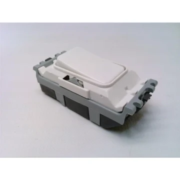 Сетевой переключатель K4881-WHI