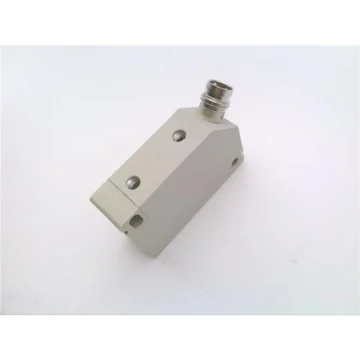 Индуктивный датчик XS7G12PA140S